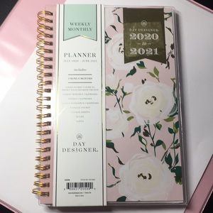 Day designer weekly planner
